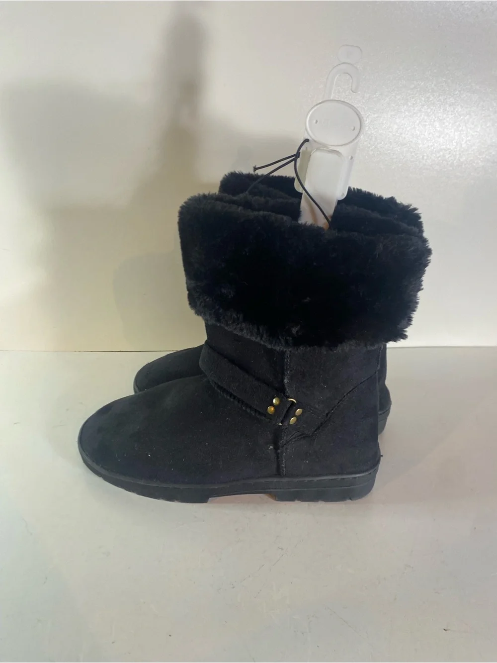 NWT Gold Toe Lightweight Black Suede Faux Black Fur Cuff Size 9
